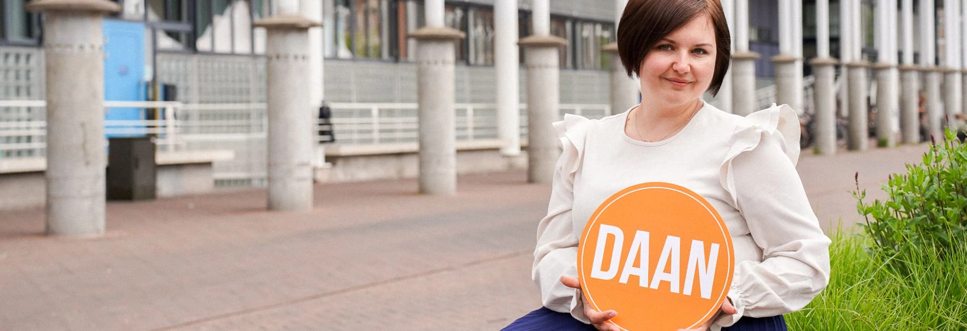 1764582809-Header_Vacature-5.webp | Vacatures Schuldhulpverlener