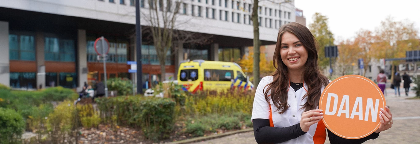 1778831905-Ambulancezorg.webp | Het is zomer! Lekker op vakantie met de auto van de zaak?